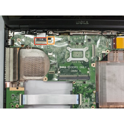 Шаг 11 Замена динамика Dell Inspiron 14z N114z 