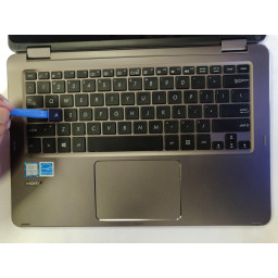 Шаг 1 Замена ключа Asus ZenBook Flip UX360C 