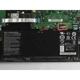 Шаг 4 Замена аккумулятора Acer Aspire R7-371T-72CF 