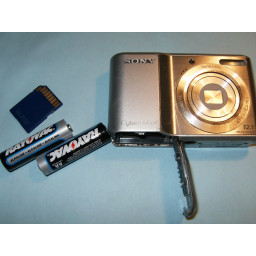 Шаг 1 Sony Cyber-shot DSC-S2100 Замена ЖК-дисплея 