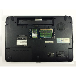 Шаг 2 Замена карты Wi-Fi Toshiba Satellite L455-S5975 