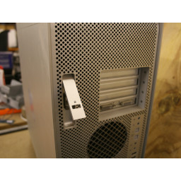 Шаг 1 Разборка материнской платы Power Mac G5 