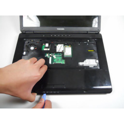 Шаг 13 Замена колонок Toshiba Satellite L305-S5875 