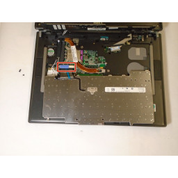 Шаг 9 Замена ОЗУ Dell Latitude D830 