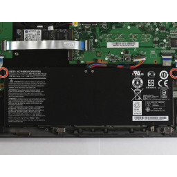 Шаг 3 Замена аккумулятора Acer Aspire R7-371T-72CF 