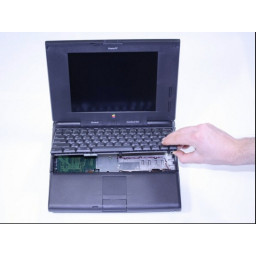 Шаг 5 Замена монитора Apple Powerbook 5300 