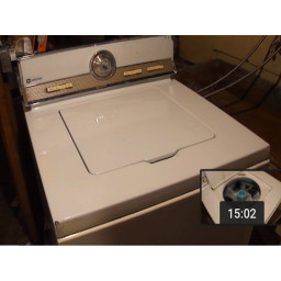 Шаг 2 Maytag A107 (ок. 1980 г.) Замена насоса для слива воды Ссылка на видео