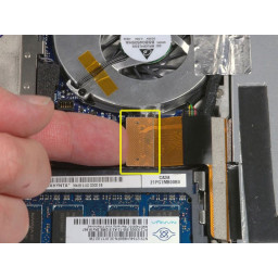 Шаг 13 Замена вентилятора MacBook Core 2 Duo 