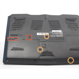 Шаг 1 Замена батареи System76 Serval WS 