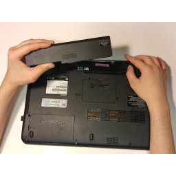 Шаг 2 Ремонт сенсорной панели Toshiba Satellite P755 S5390 